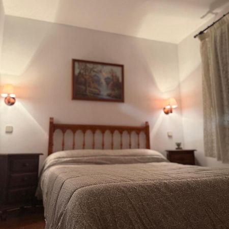 El Valle Hostal Restaurante La Pradera de Navalhorno Εξωτερικό φωτογραφία