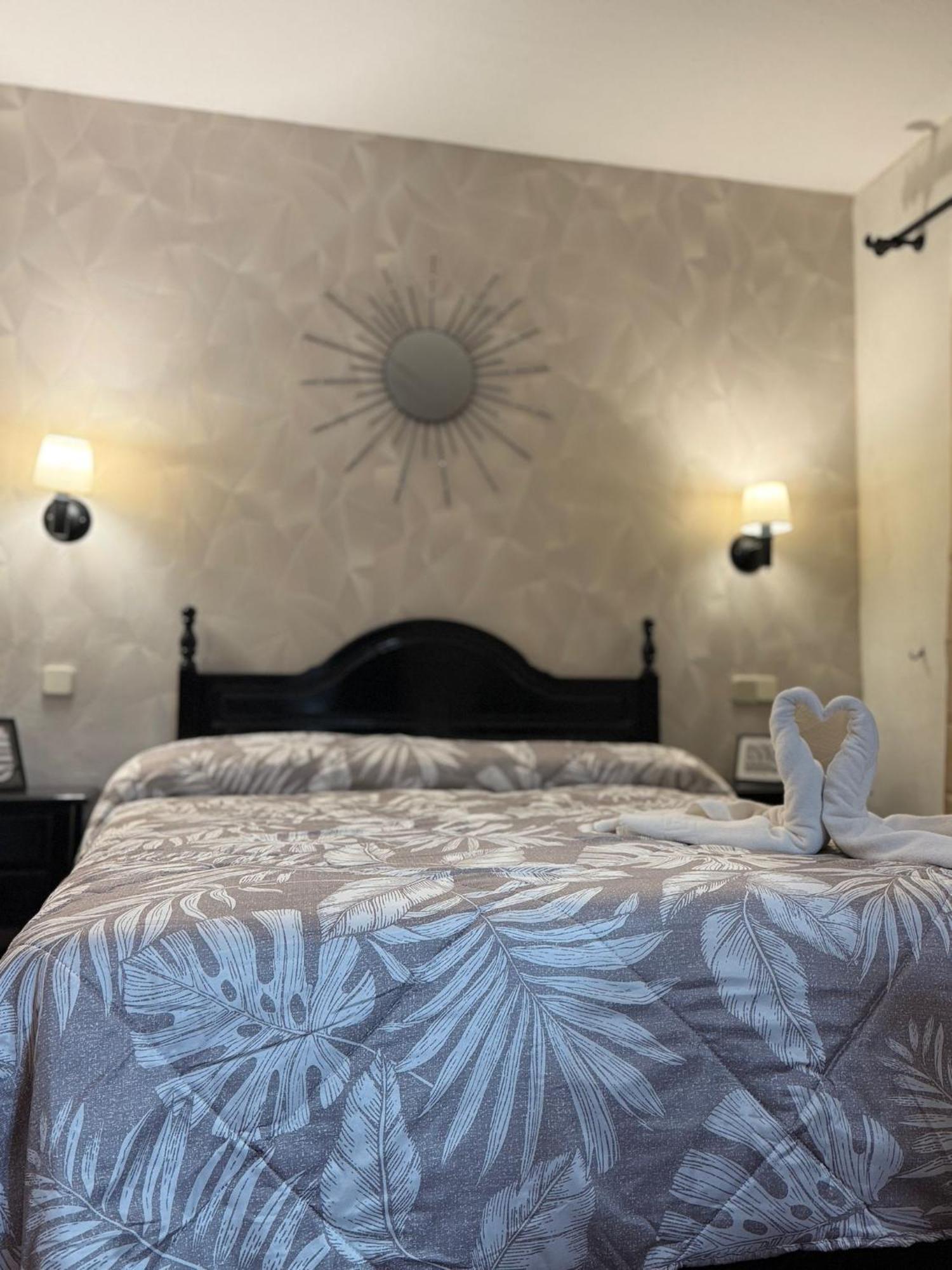 El Valle Hostal Restaurante La Pradera de Navalhorno Εξωτερικό φωτογραφία