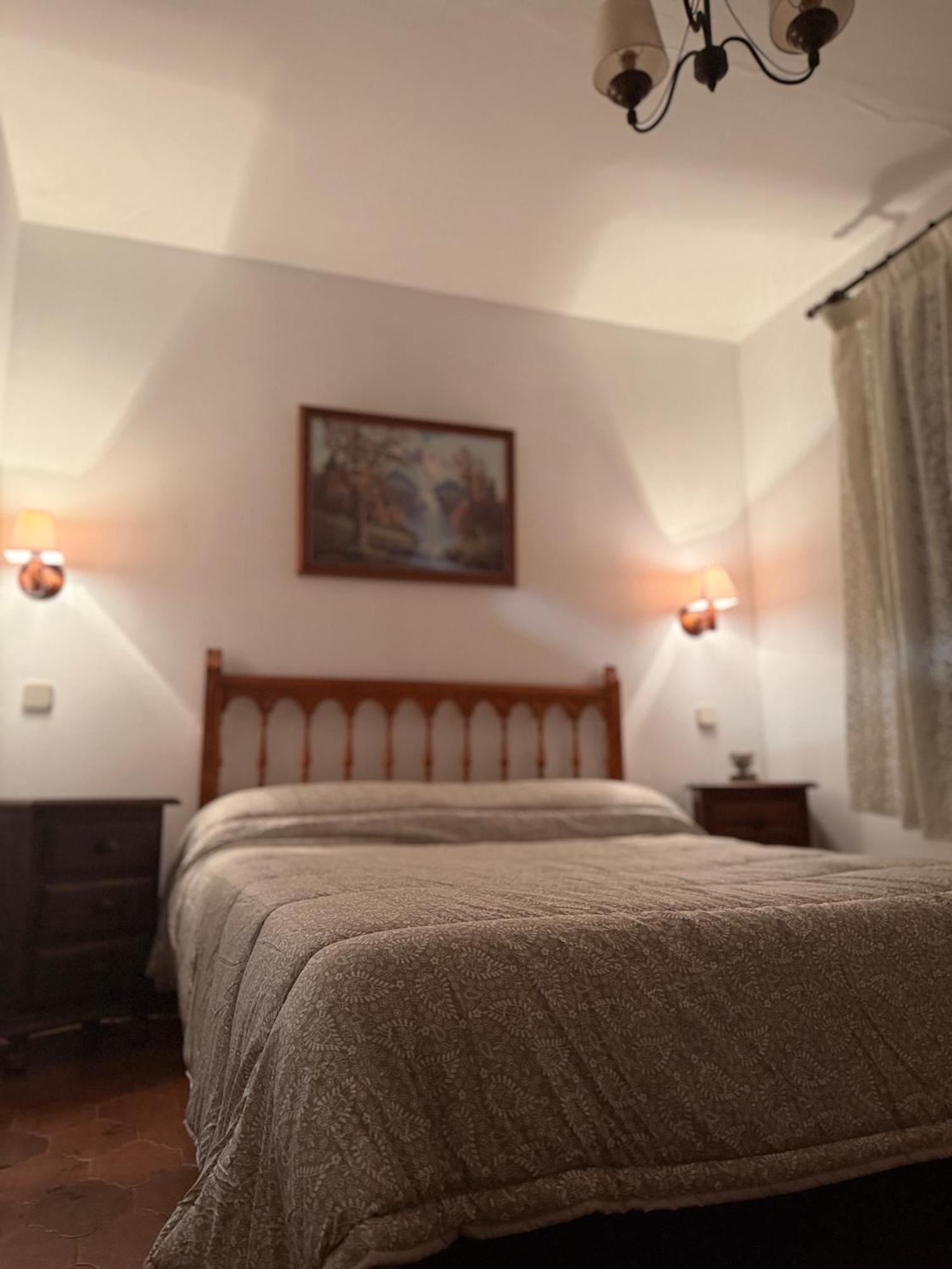 El Valle Hostal Restaurante La Pradera de Navalhorno Εξωτερικό φωτογραφία